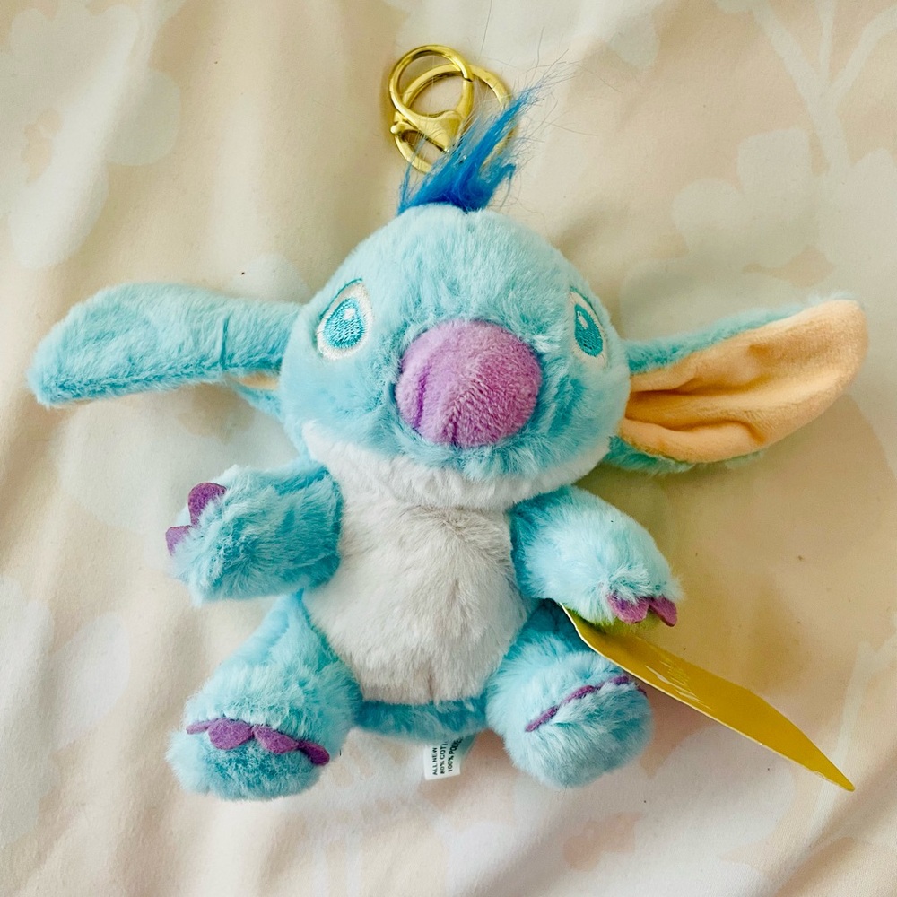 NWT - Unofficial Stitch character Light Blue and White Plush Keychain
